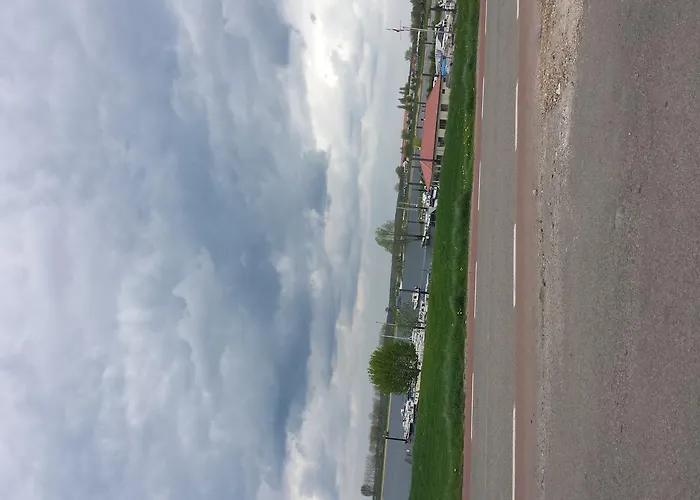 Oda ve Kahvaltı Aan De Limes In Maurik